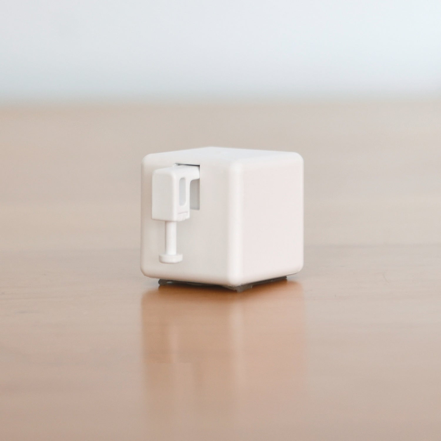 Freely Stick Button Finger Robot